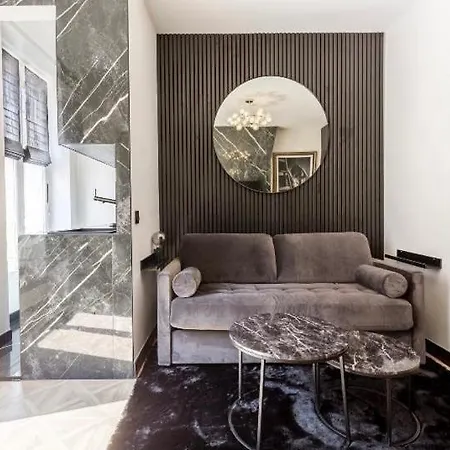 شقة C3 Charming Getaway In 7th, Steps From Eiffel Tower باريس