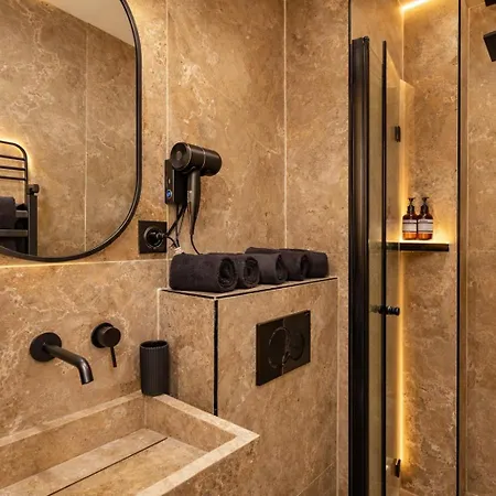 C3 Charming Getaway In 7th, Steps From Eiffel Tower דירה *