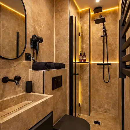 C3 Charming Getaway In 7th, Steps From Eiffel Tower *