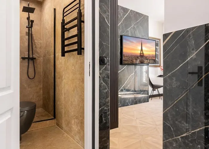 דירה C3 Charming Getaway In 7th, Steps From Eiffel Tower *
