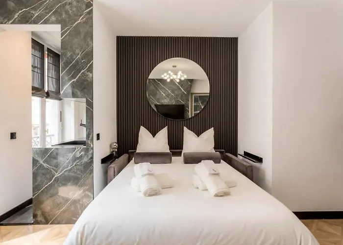 Appartement C3 Charming Getaway In 7th, Steps From Eiffel Tower